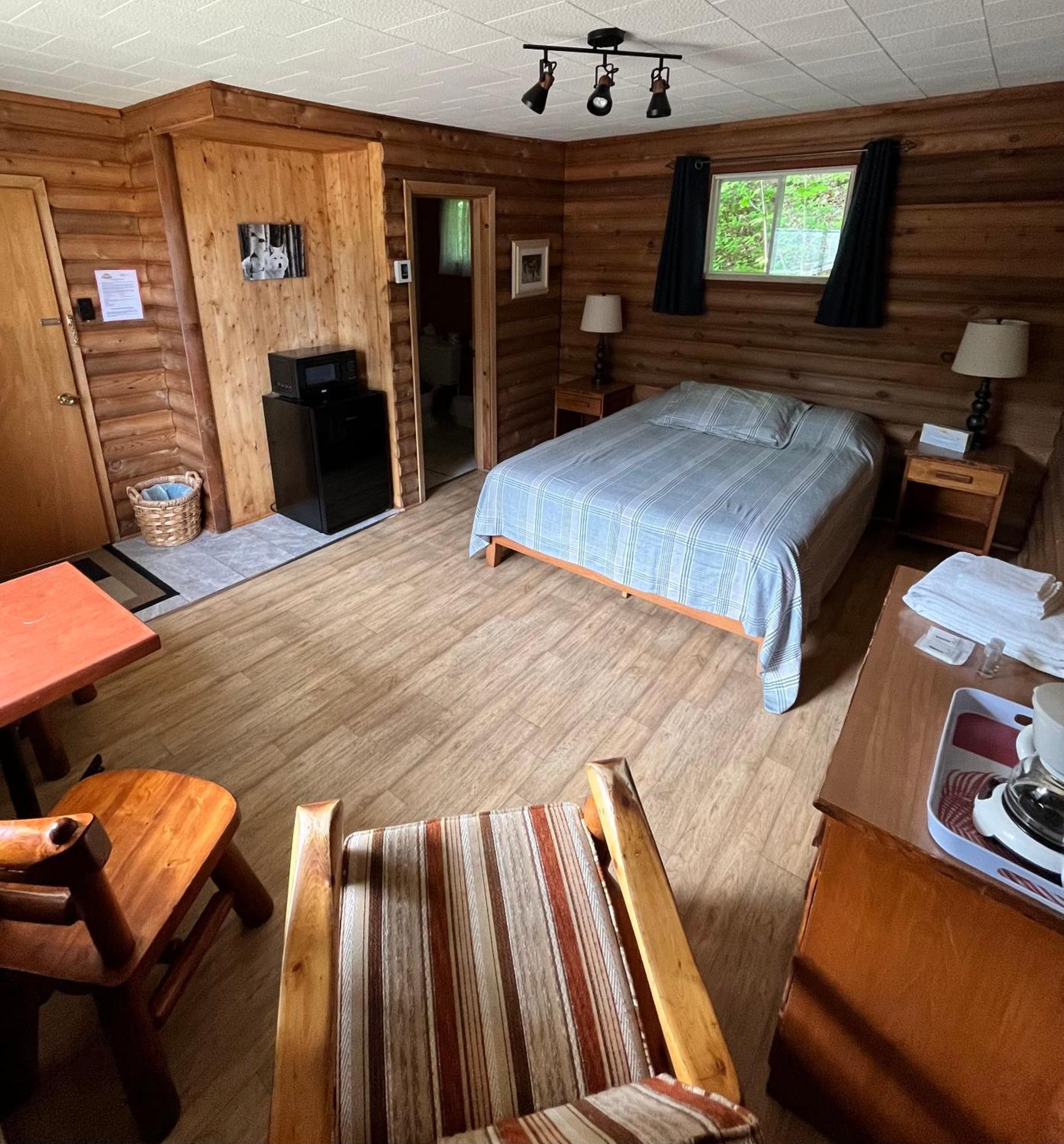 Kan-A-Mouche Pourvoirie Auberge Et Chalets Saint-Michel Dış mekan fotoğraf