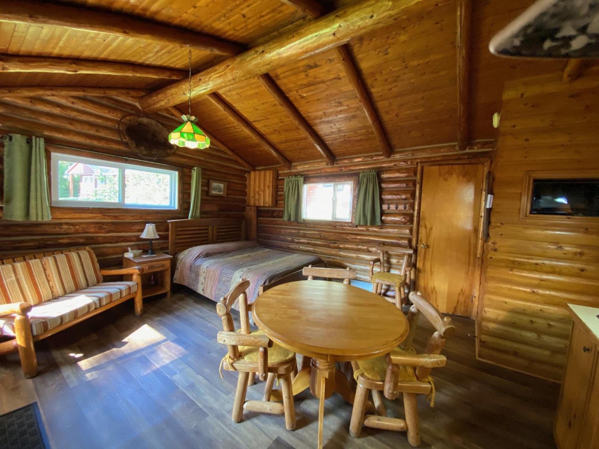 Kan-A-Mouche Pourvoirie Auberge Et Chalets Saint-Michel Oda fotoğraf