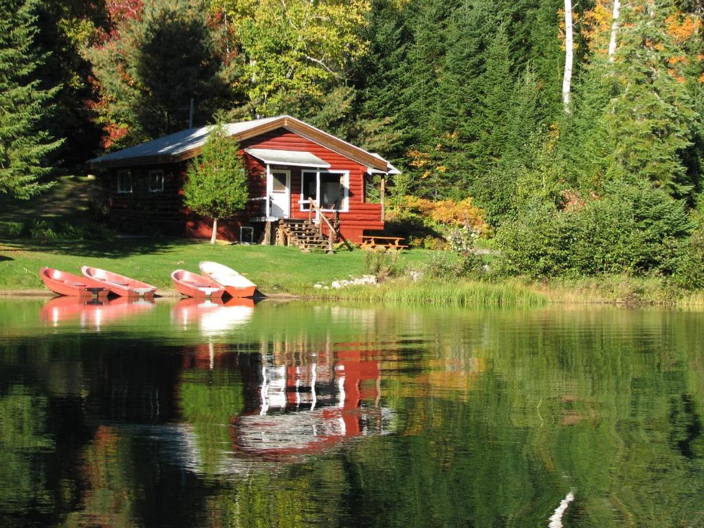 Kan-A-Mouche Pourvoirie Auberge Et Chalets Saint-Michel Dış mekan fotoğraf